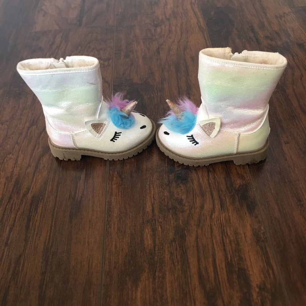 Adorable White Unicorn Boots Toddler Sz 6